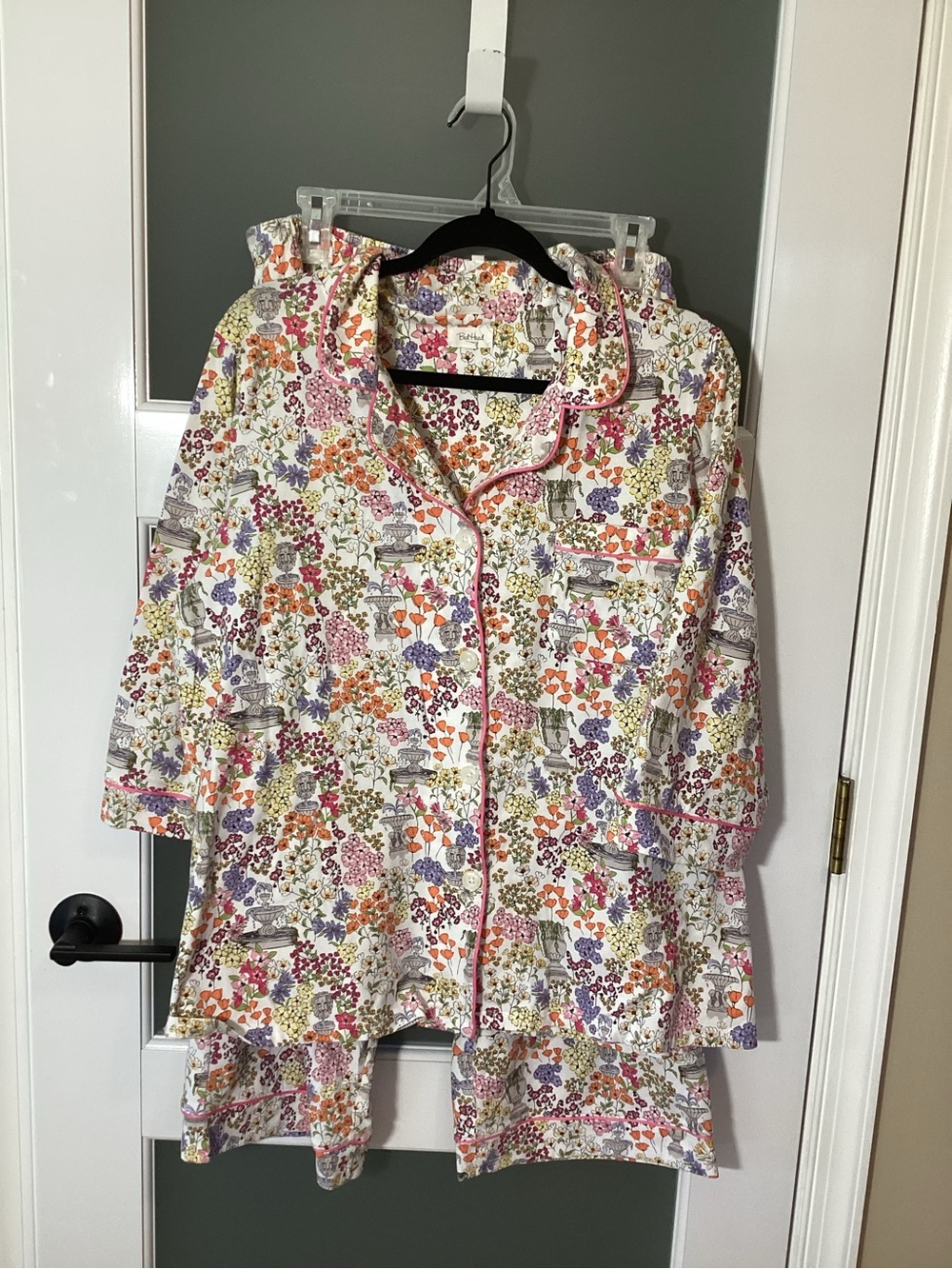 BedHead Floral Fountain Long Sleeve Pajama Set Pink Piping 1X - Beautiful!